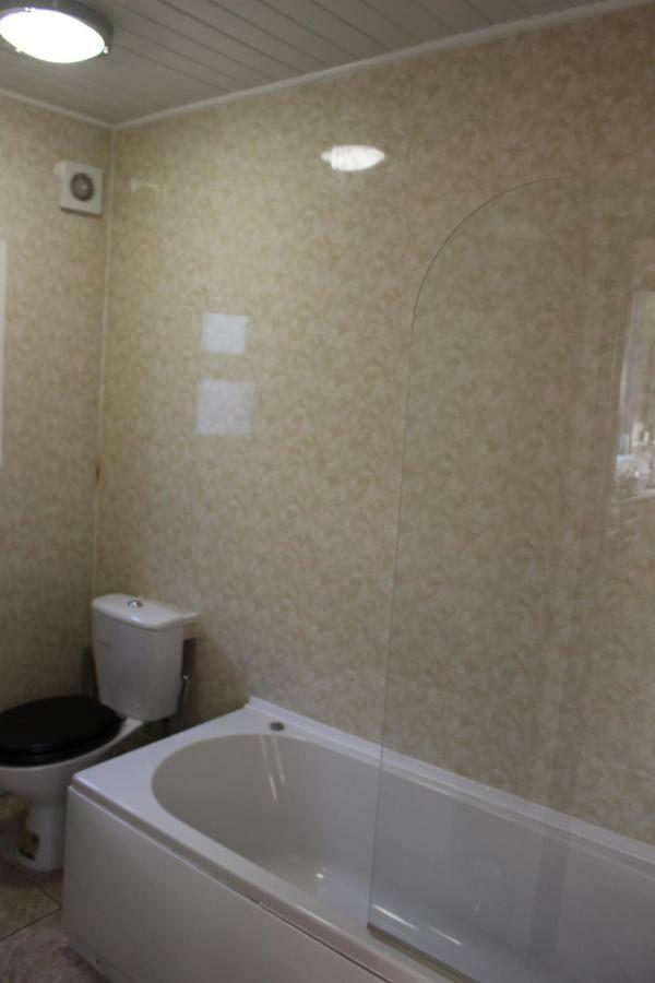 John St Town House - Self Catering - Guesthouse Style - Great Value Family And Double Rooms Workington Exterior photo